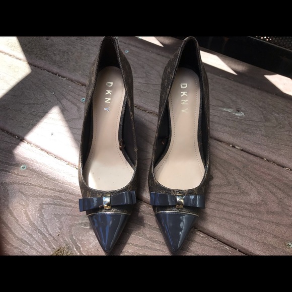 dkny black heels